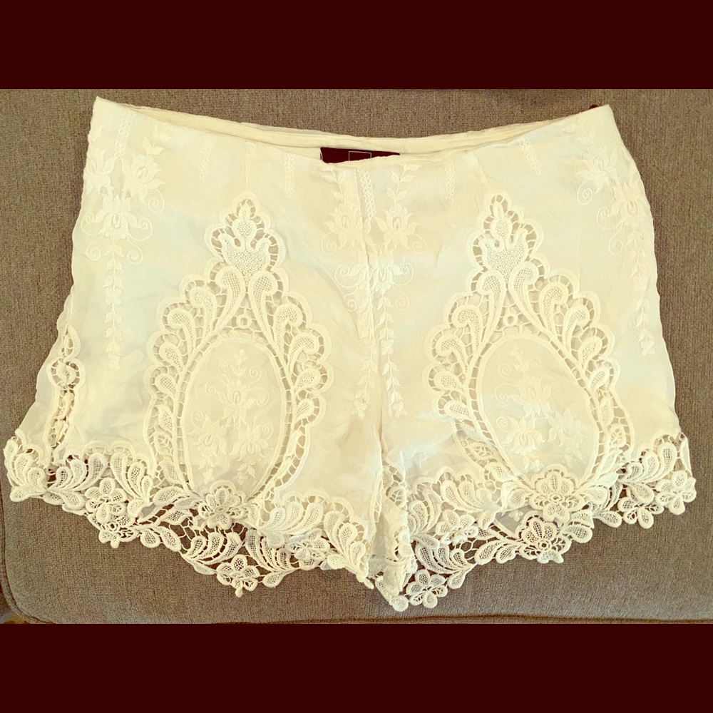 Dolce vita lace shorts